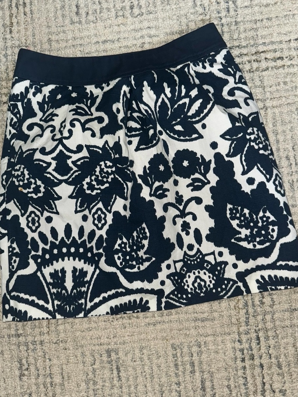 Womens Merona Navy and White Floral A-Line Skirt Size 4